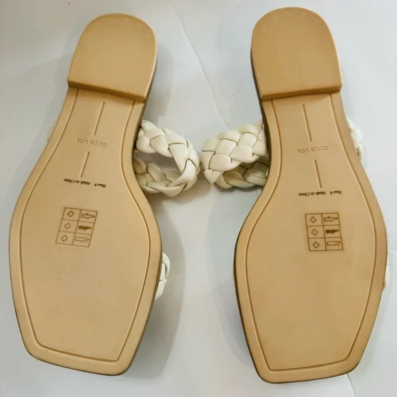 Dolce Vita size 9 Indy Braided Flat Sandal - Picture 2 of 5